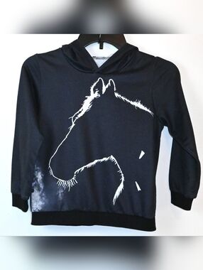 Youth Black Long-sleeve Lightweight Hooded Top With A Horse On The Front Size M.